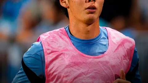 广州队逆袭中甲冲超关键战，仅以2分差距落后升级区